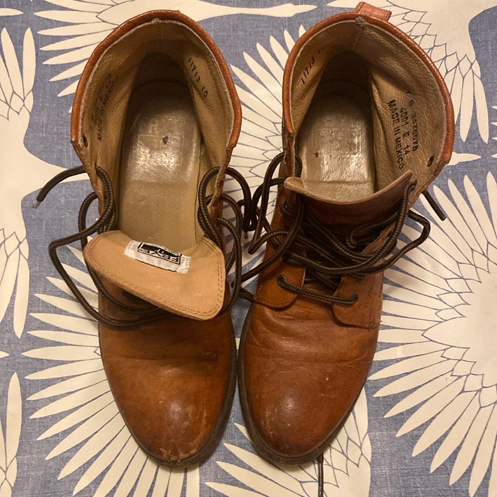 Frye Carlson boot used in Cognac size 7